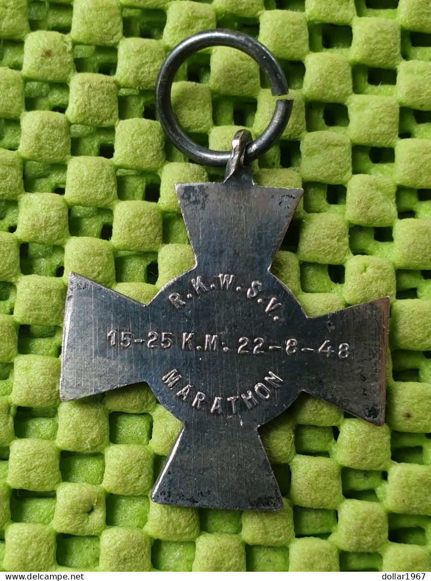 Medaille -   R.K.W.S.V. 15-25 Km. Marathon 22-8-1948 .  -  Original Foto  !!  Medallion  Dutch - Autres & Non Classés