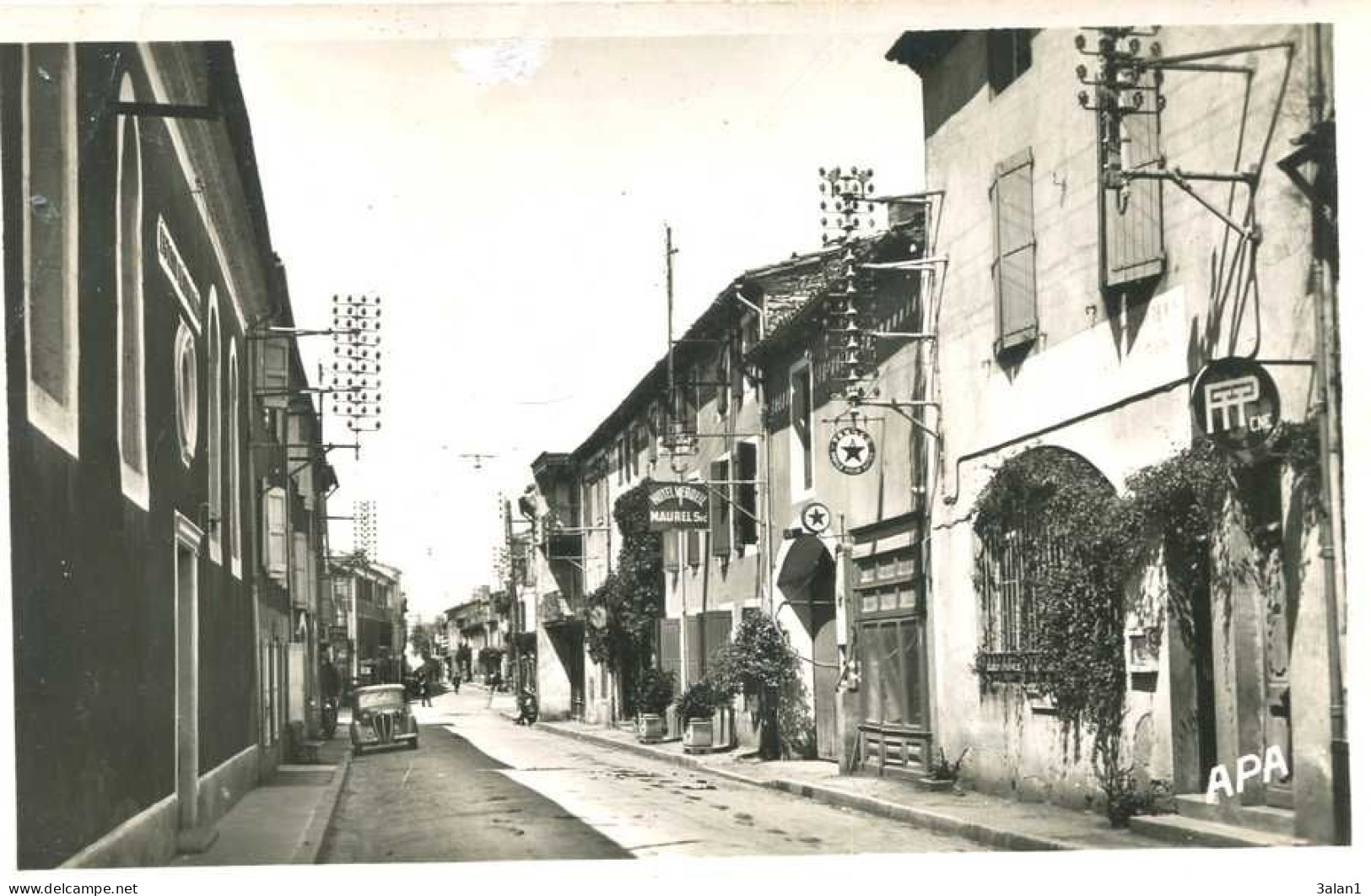 MONTREDON- LABESSONIE = Avenue De Lacaune  5710 - Montredon Labessonie