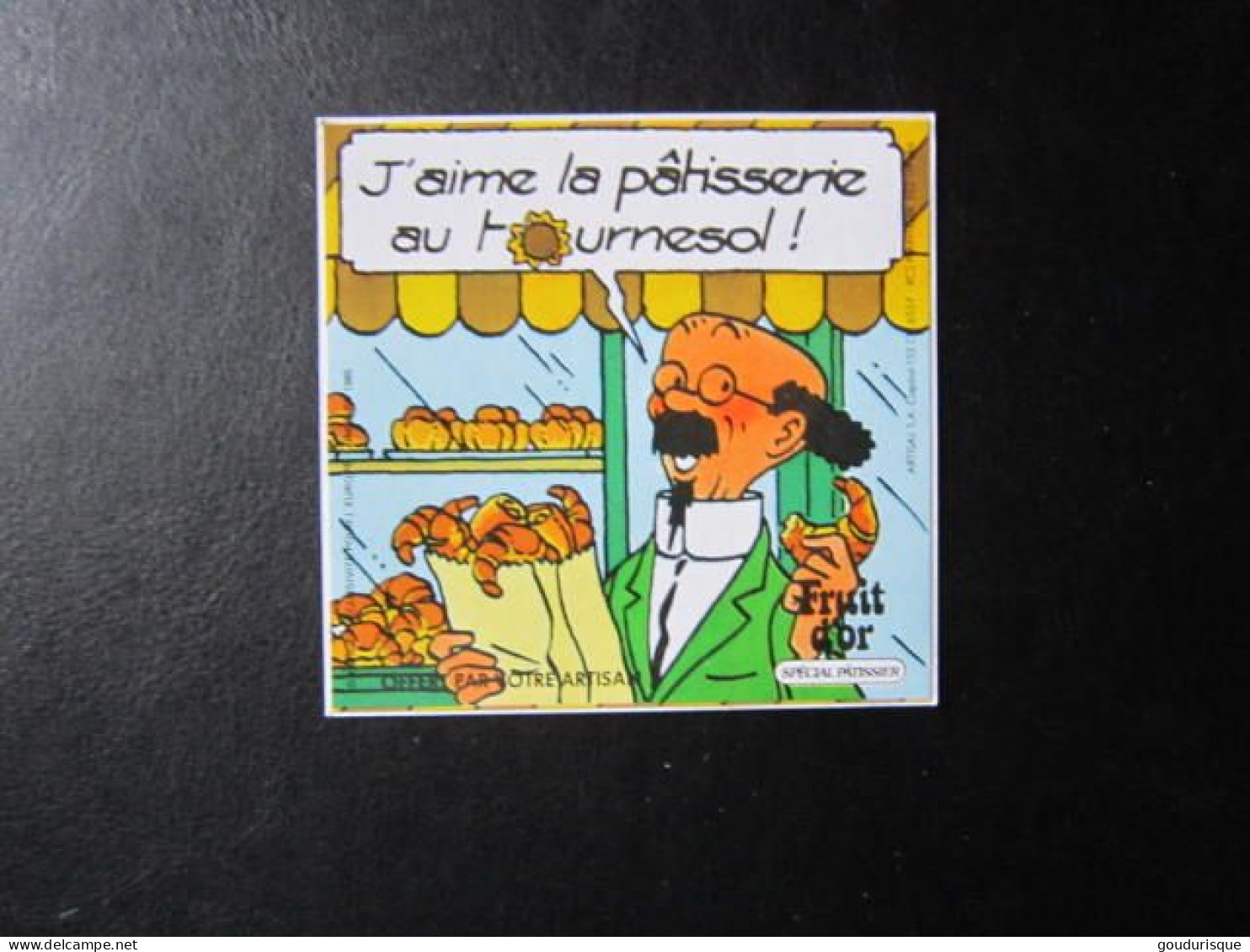 TINTIN AUTOCOLLANT FRUIT D'OR J'AIME LA PATISSERIE AU TOURNESOL HERGE - Tintin