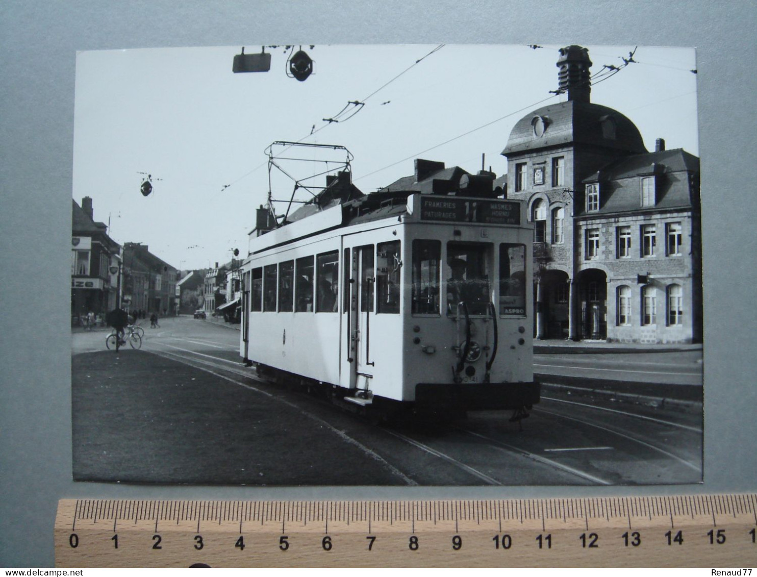 Photo Cliché J. BAZIN - Saint Ghislain - Place Des Combattants - Tram - Tramway - Ligne 11 - Saint-Ghislain