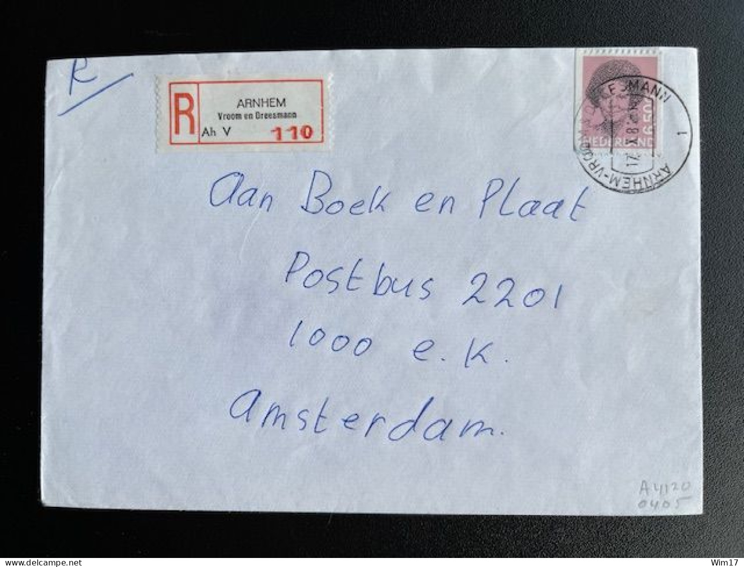 NETHERLANDS 1984 REGISTERED LETTER ARNHEM VROOM EN DREESMANN TO AMSTERDAM 17-10-1984 NEDERLAND AANGETEKEND - Briefe U. Dokumente
