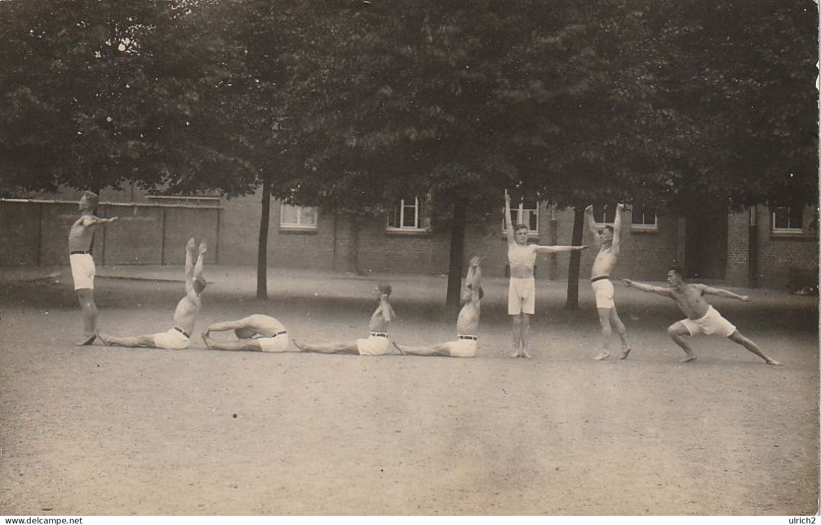 AK Foto Junge Männer Bei Gymnastik Im Freien - Ca. 1910  (68237) - Gymnastiek