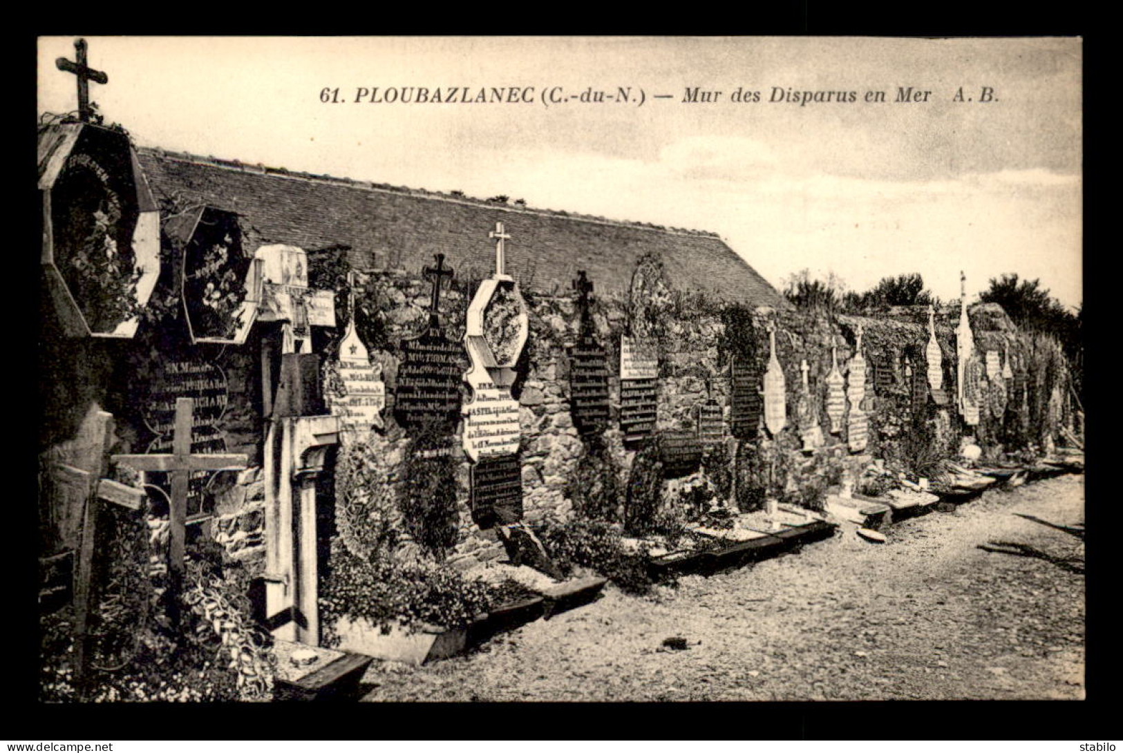 22 - PLOUBAZLANEC - MUR DES DISPARUS EN MER - Ploubazlanec