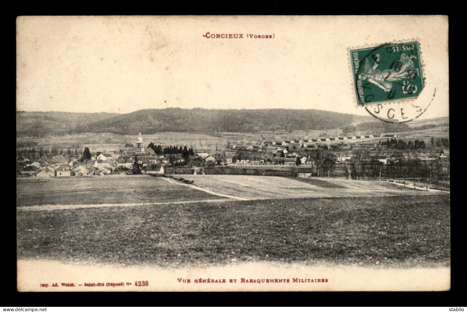 88 - CORCIEUX - VUE GENERALE ET BARAQUEMENTS MILITAIRES - Corcieux