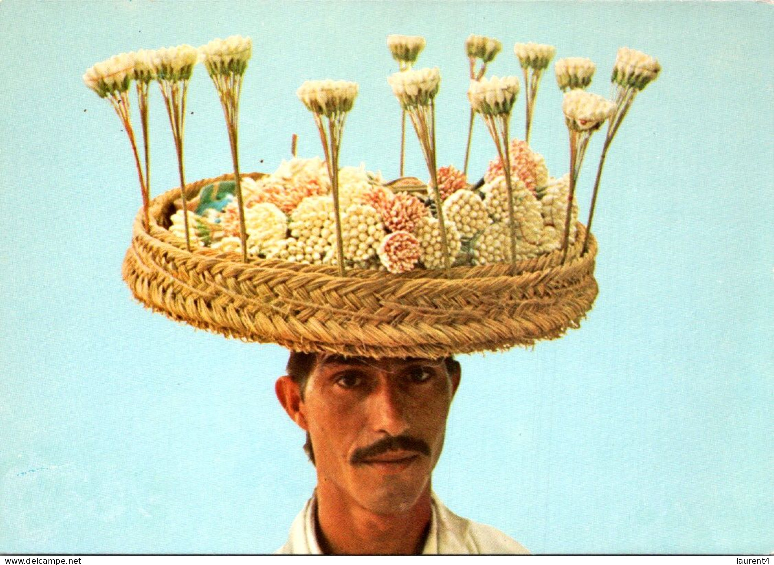 17-3-2024 (3 Y 16) Tunisia - Vendeur De Jasmin / Flower Seller - Verkopers