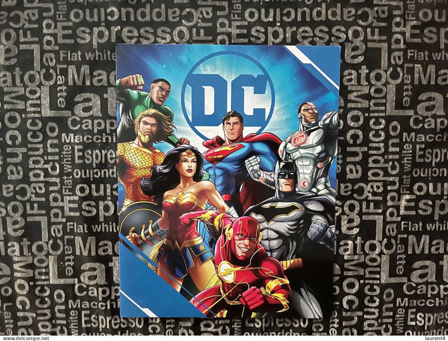 (folder 17-3-2024) Australia Post - DC Heroes - Presentation Pack (no Stamps) + 1 Cover - Presentation Packs