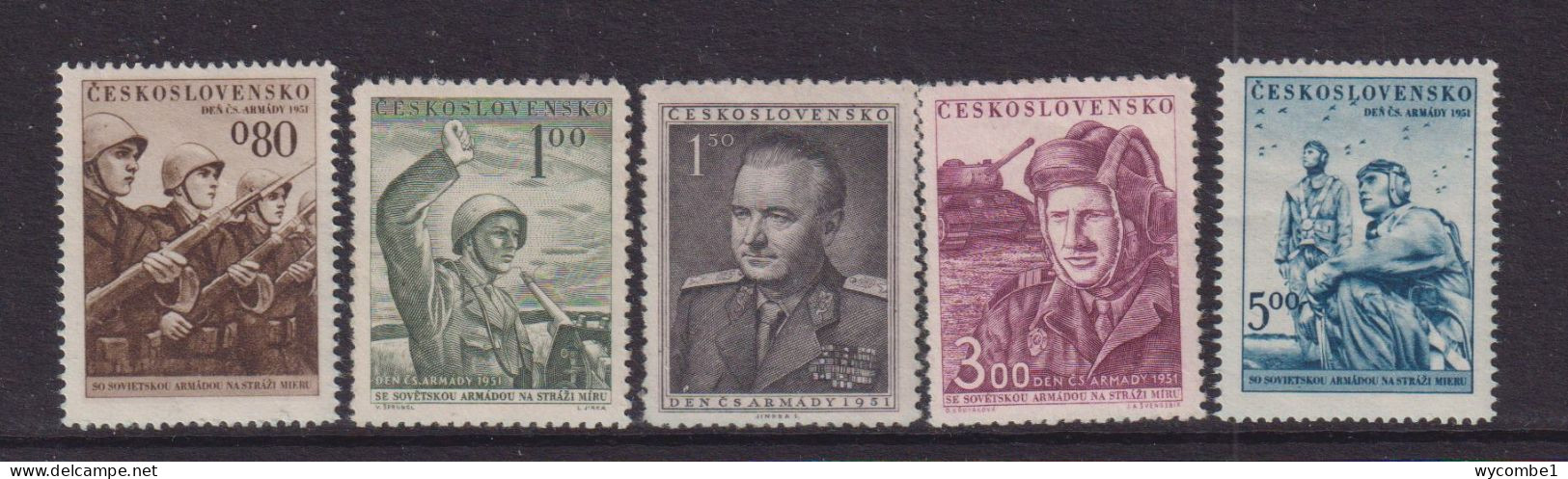 CZECHOSLOVAKIA  - 1951  Army Day Set   Never Hinged Mint - Unused Stamps