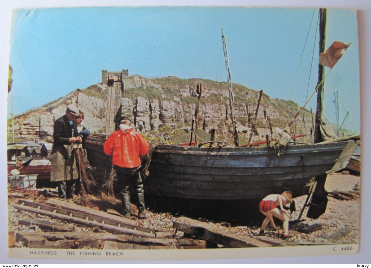 ROYAUME-UNI - ANGLETERRE - SUSSEX - HASTINGS - The Fishing Beach - Hastings