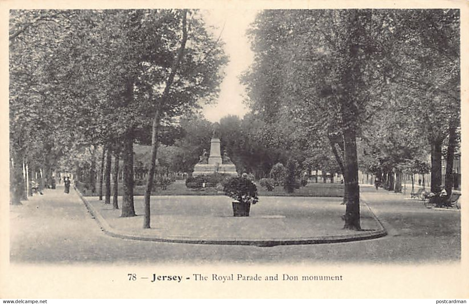 Jersey - ST. HELIER - The Royal Parade And Don Monument - Publ. Unknown 78 - St. Helier