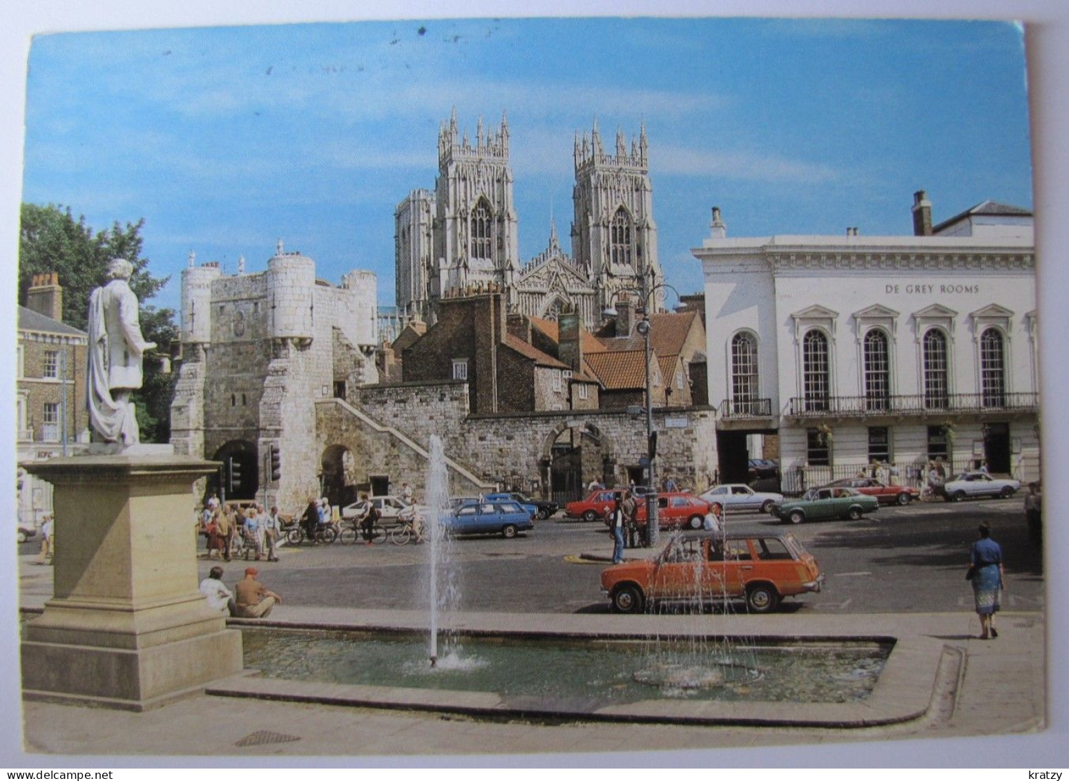 ROYAUME-UNI - ANGLETERRE - YORKSHIRE - YORK - Bootham Bar And Minster From Exhibition Square - York