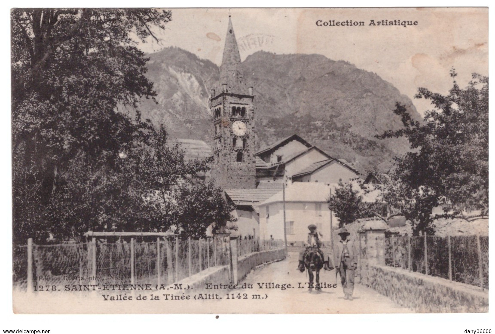 SAINT ETIENNE DE TINEE - Entrée Du Village Et L'Eglise  (carte Animée) - Saint-Etienne-de-Tinée