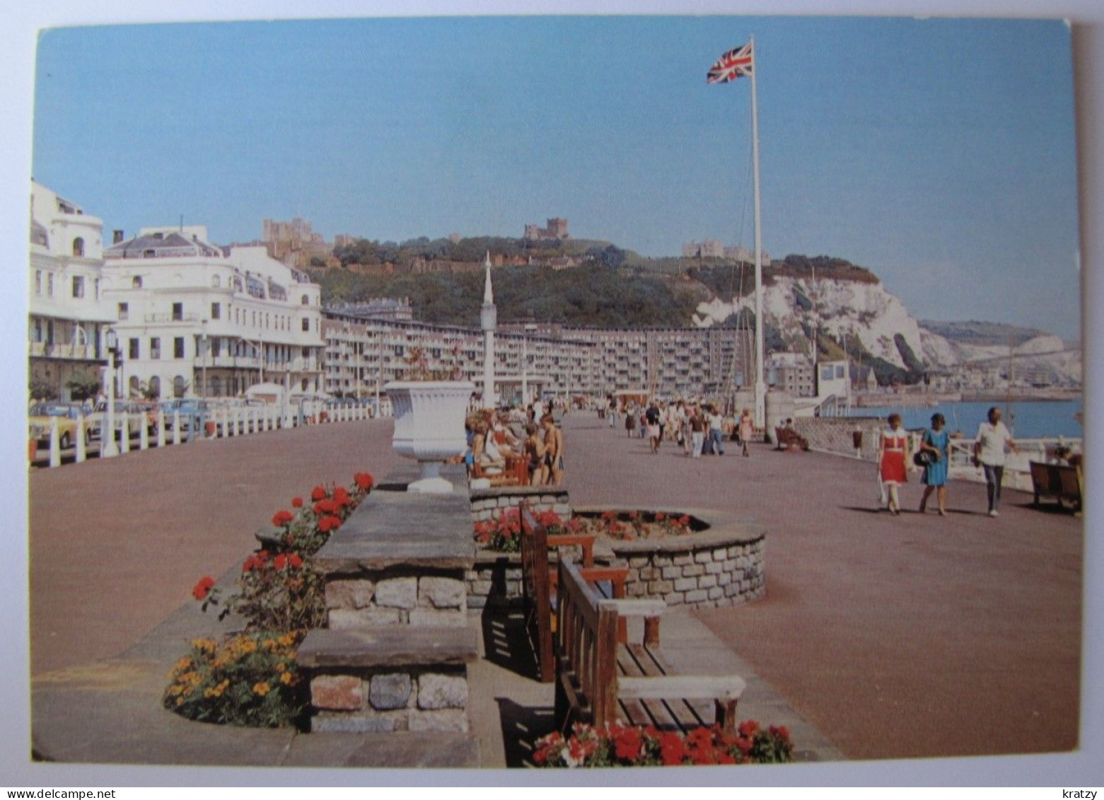 ROYAUME-UNI - ANGLETERRE - KENT - DOVER - The Strand And Castle - Dover