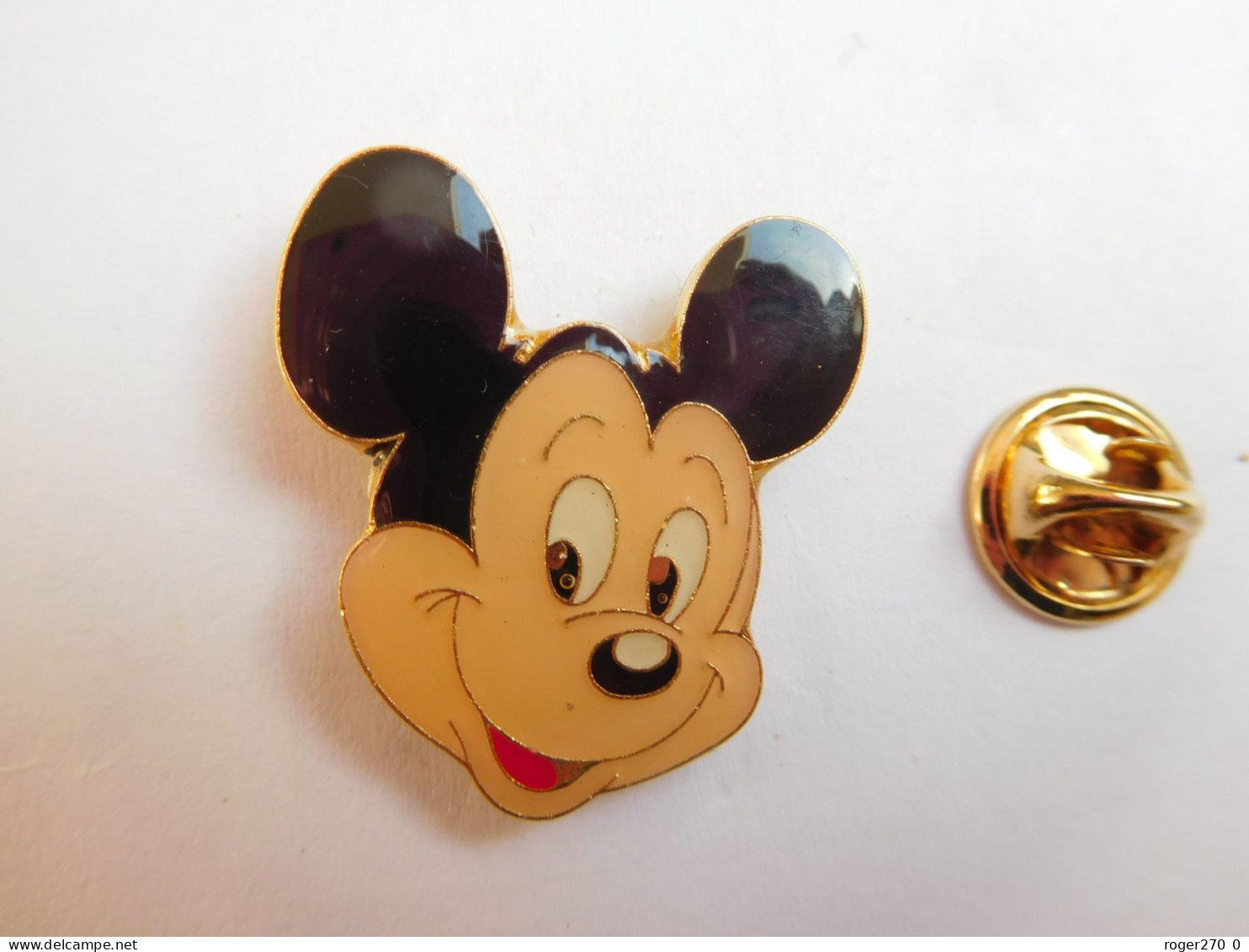 Beau Pin's , Disney , Mickey , Signé Disney - Disney