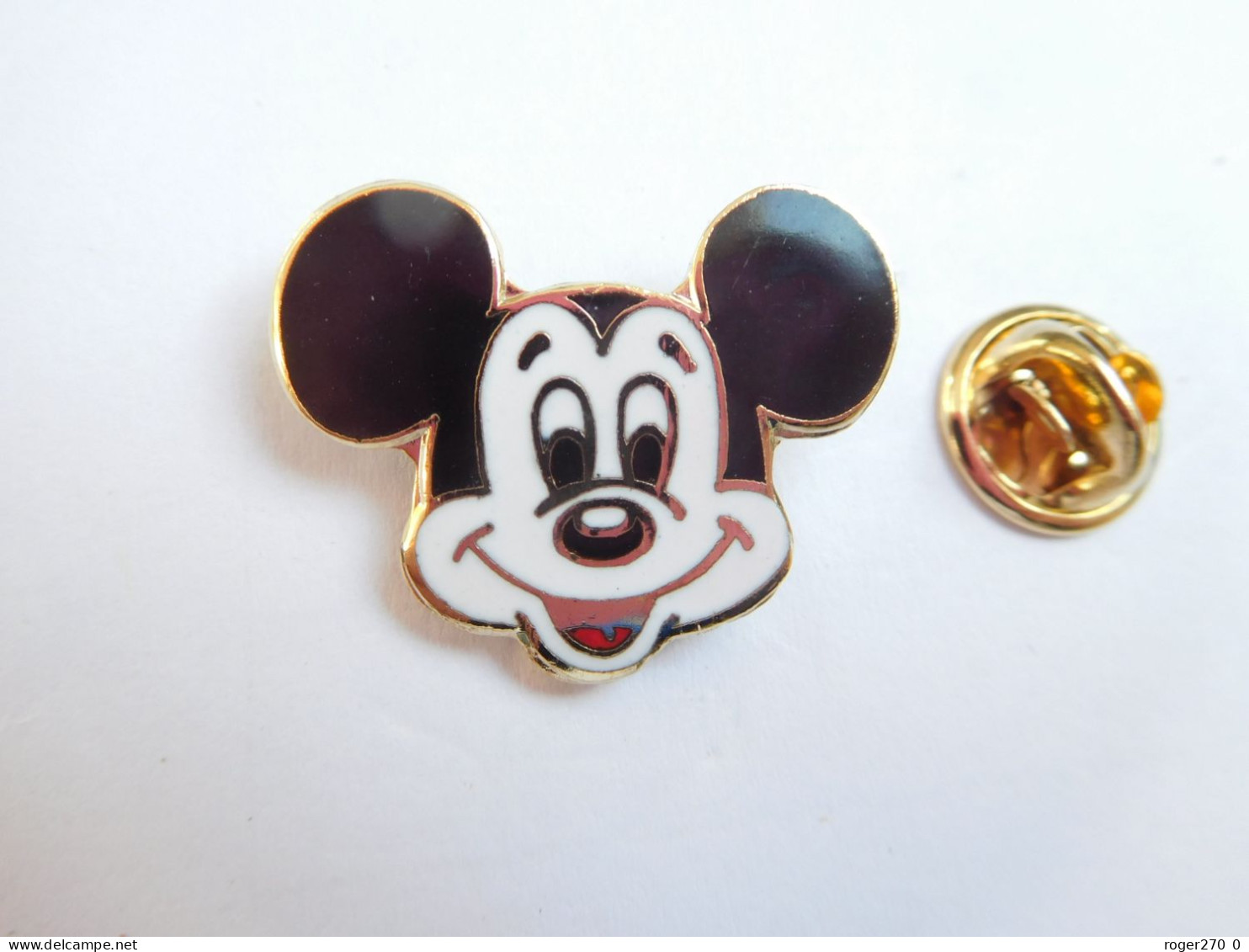 Superbe Pin's En EGF , Disney , Mickey , Doré , Non Signé - Disney