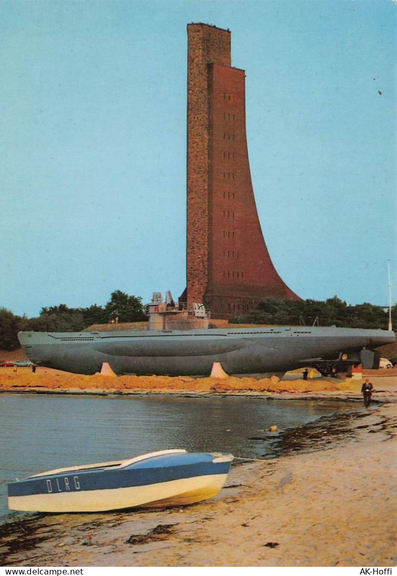 KIEL - LABОЕ - Marineehrenmal Mit U 995 - Laboe