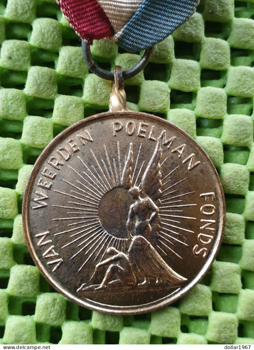 Medaille -   Medaille: : Van Weerden Poelman Fonds - 1947 ( KLU )  -  Original Foto  !!  Medallion  Dutch - Sonstige & Ohne Zuordnung