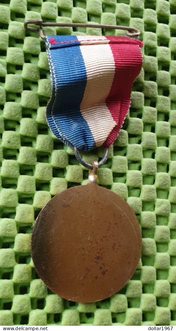 Medaille -   Medaille: : Van Weerden Poelman Fonds - 1947 ( KLU )  -  Original Foto  !!  Medallion  Dutch - Altri & Non Classificati