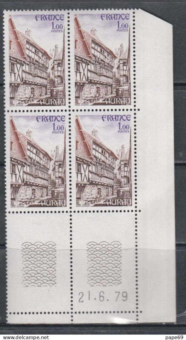 France N° 2041 XX Touristique : Auray En Bloc De 4 Coin Daté Du 28 . 5 . 79, Gomme Légèrement Altérée Sinon TB - 1970-1979