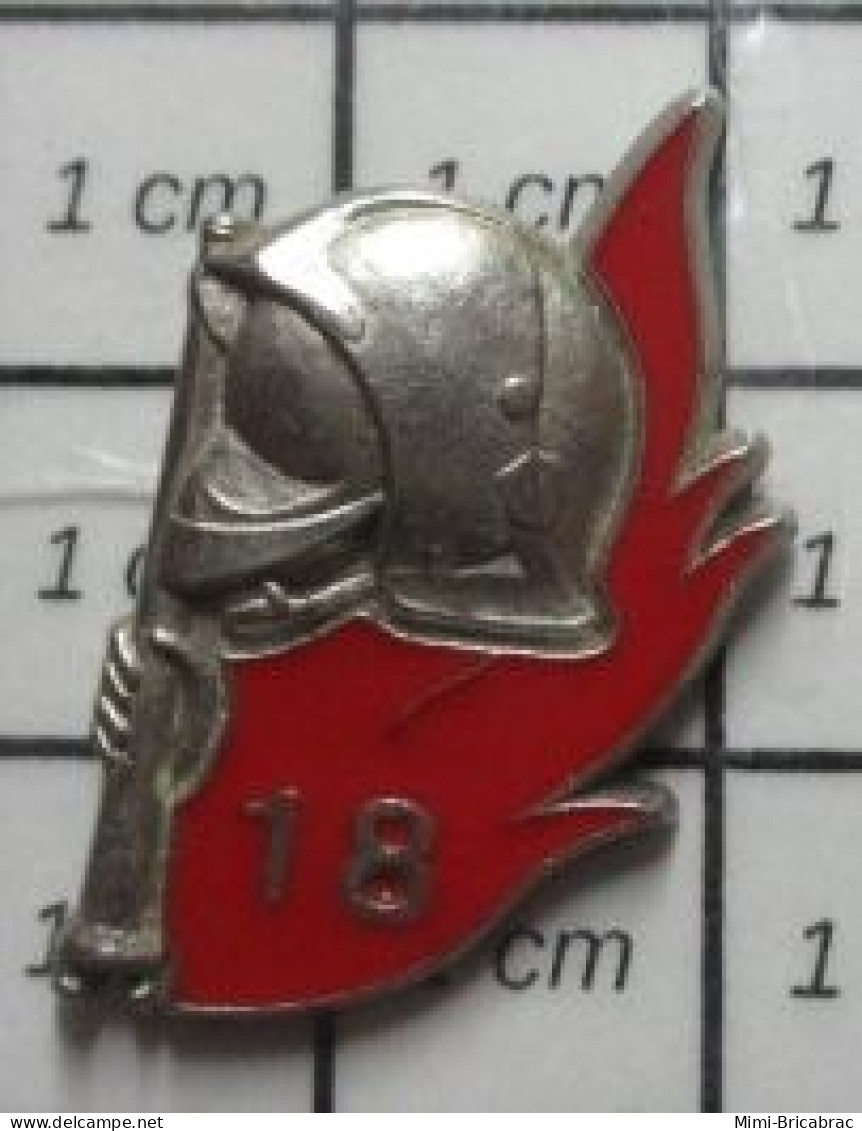 410D Pin's Pins / Beau Et Rare / POMPIERS / LE 18 FLAMME INCENDIE CASQUE F1 LANCE Par DELSART - Firemen