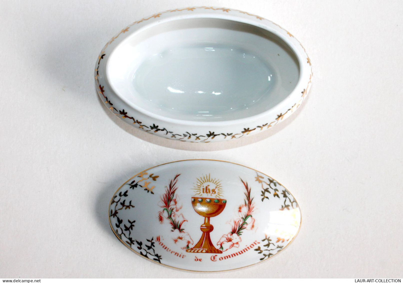 LIMOGES, BONBONNIERE BOITE, SOUVENIR DE COMMUNION en PORCELAINE, DORÉ PEINT MAIN, ART DECORATIF FRANCAIS (0603.9)