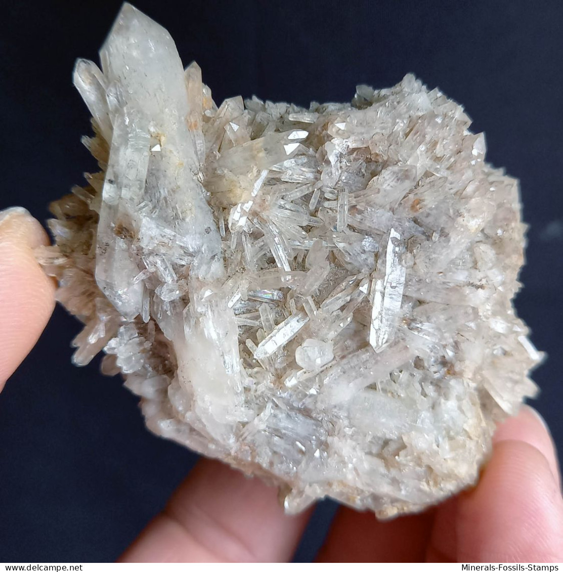 #L43 - Schöne QUARZ Kristall-Mittelgeode (Val D'Aosta, Italien) - Minéraux