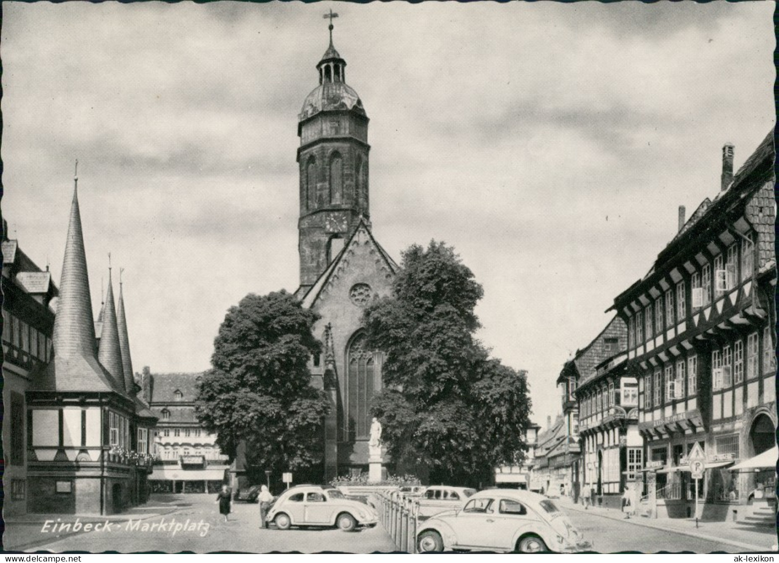 Einbeck Marktplatz Kirche Geschäfte Autos Ua. VW Käfer Beetle 1960 - Einbeck