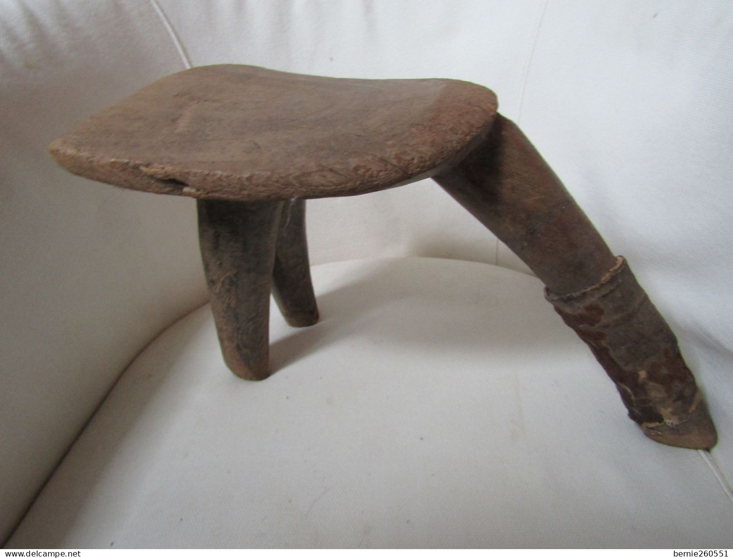 Sublime Tabouret Lobi tripode - Bois - Burkina Faso