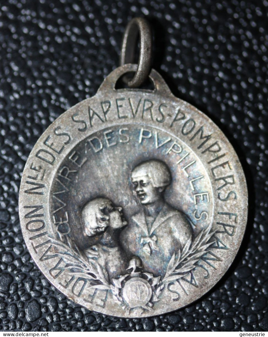 Pendentif Médaille Années 20 "Commandant Guesnet, Œuvre Des Pupilles Des Sapeurs-Pompiers" - Feuerwehr