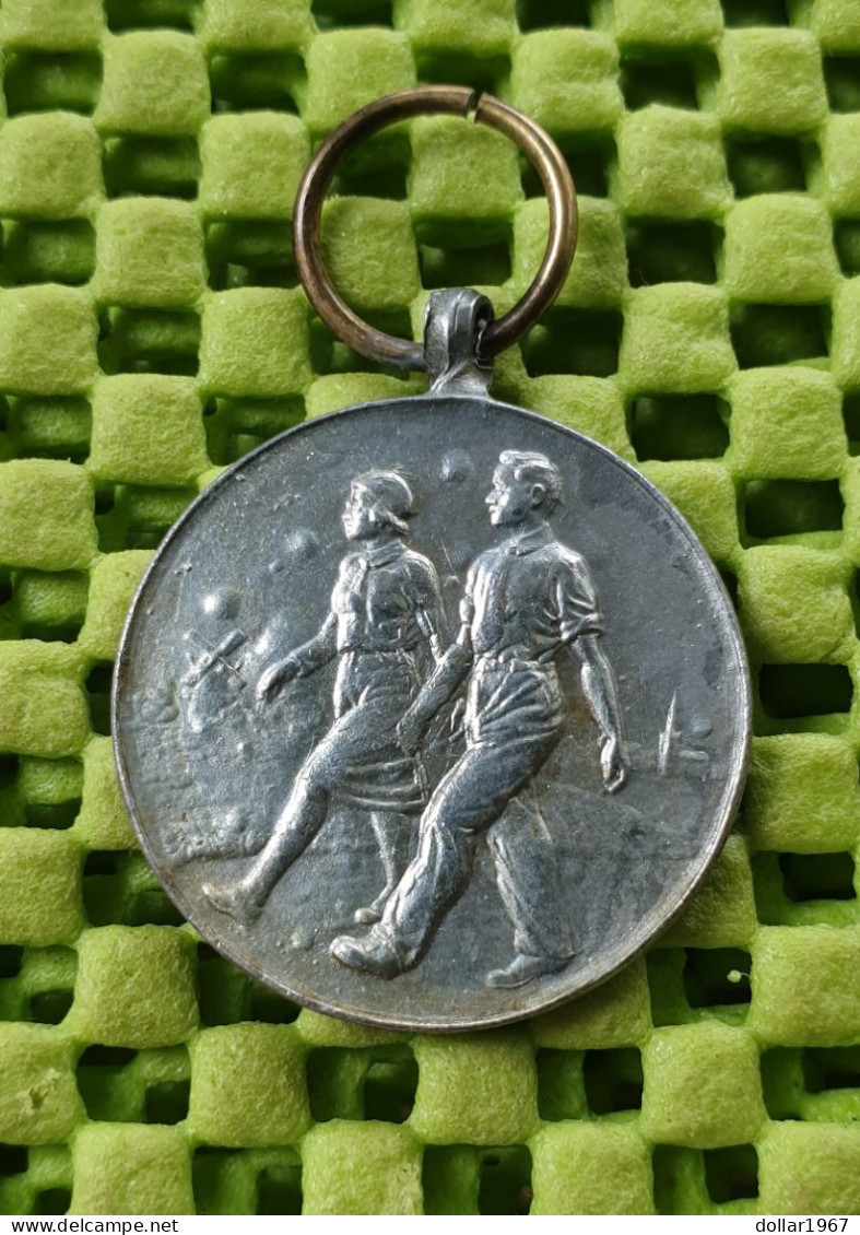 Medaille  : Prins Bernhard Mars- Chr. W.S.V "N.O.K" 29-6-1946 -  Original Foto  !!  Medallion  Dutch - Adel