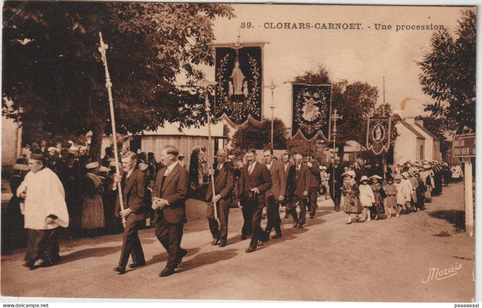 CLOHARS CARNOET  UNE PROCESSION - Clohars-Carnoët