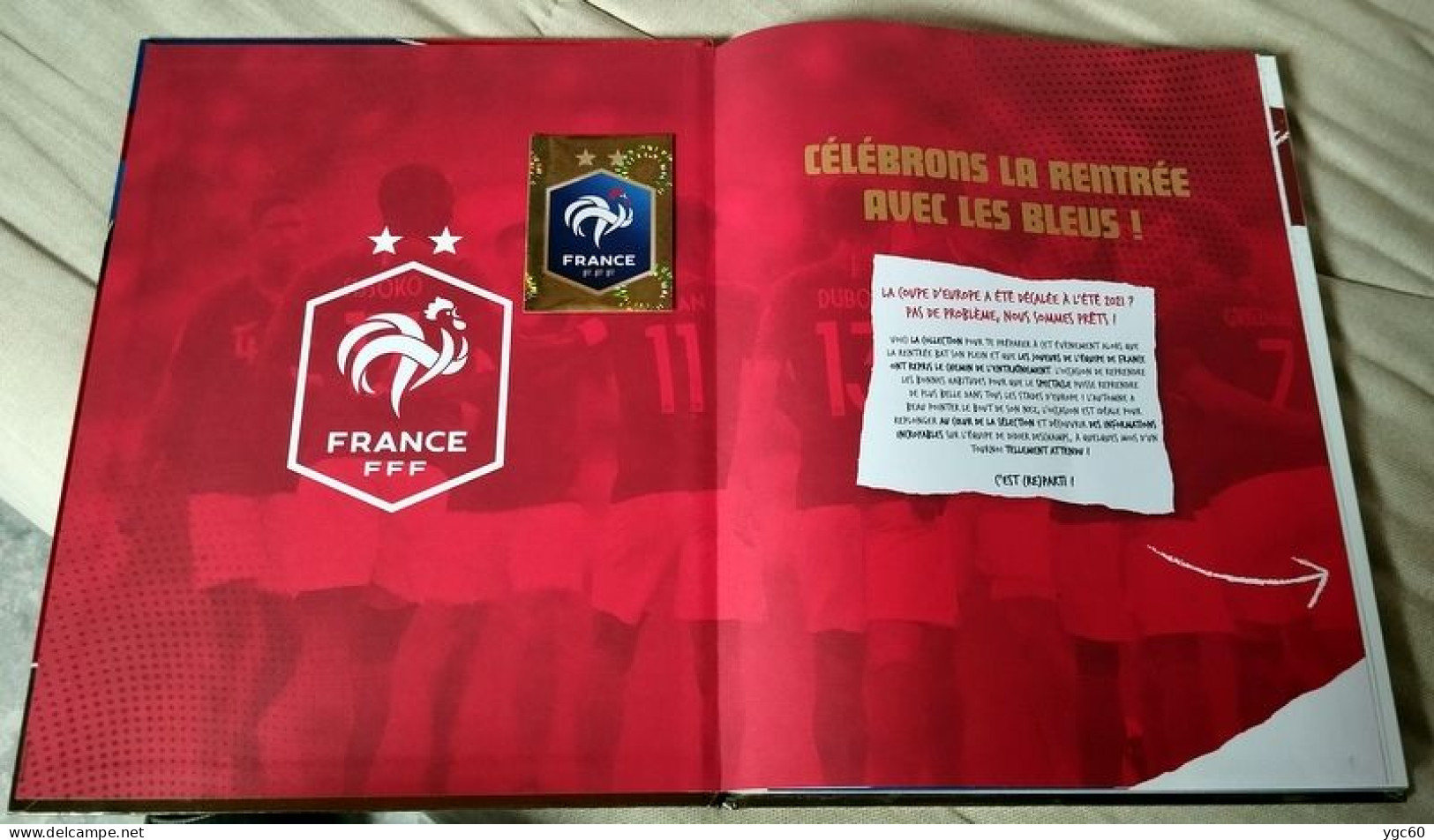 ALBUM FOOT PANINI "AU PLUS PRES DES BLEUS " EURO 2020 - COMPLET - French Edition