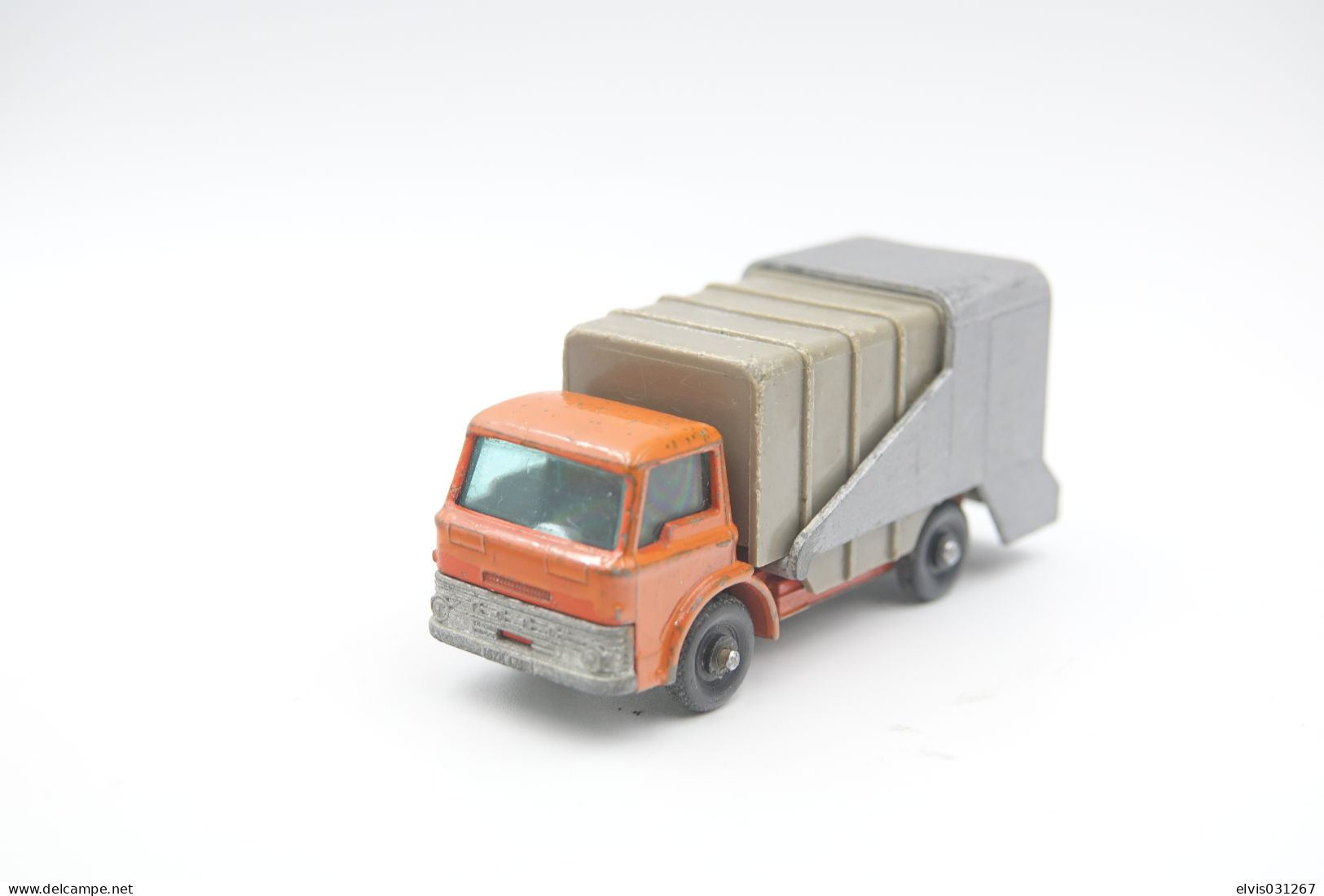 Matchbox Lesney 7C FORD REFUSE TRUCK - Regular Wheels, Issued 1966, Scale : 1/64 - Lesney