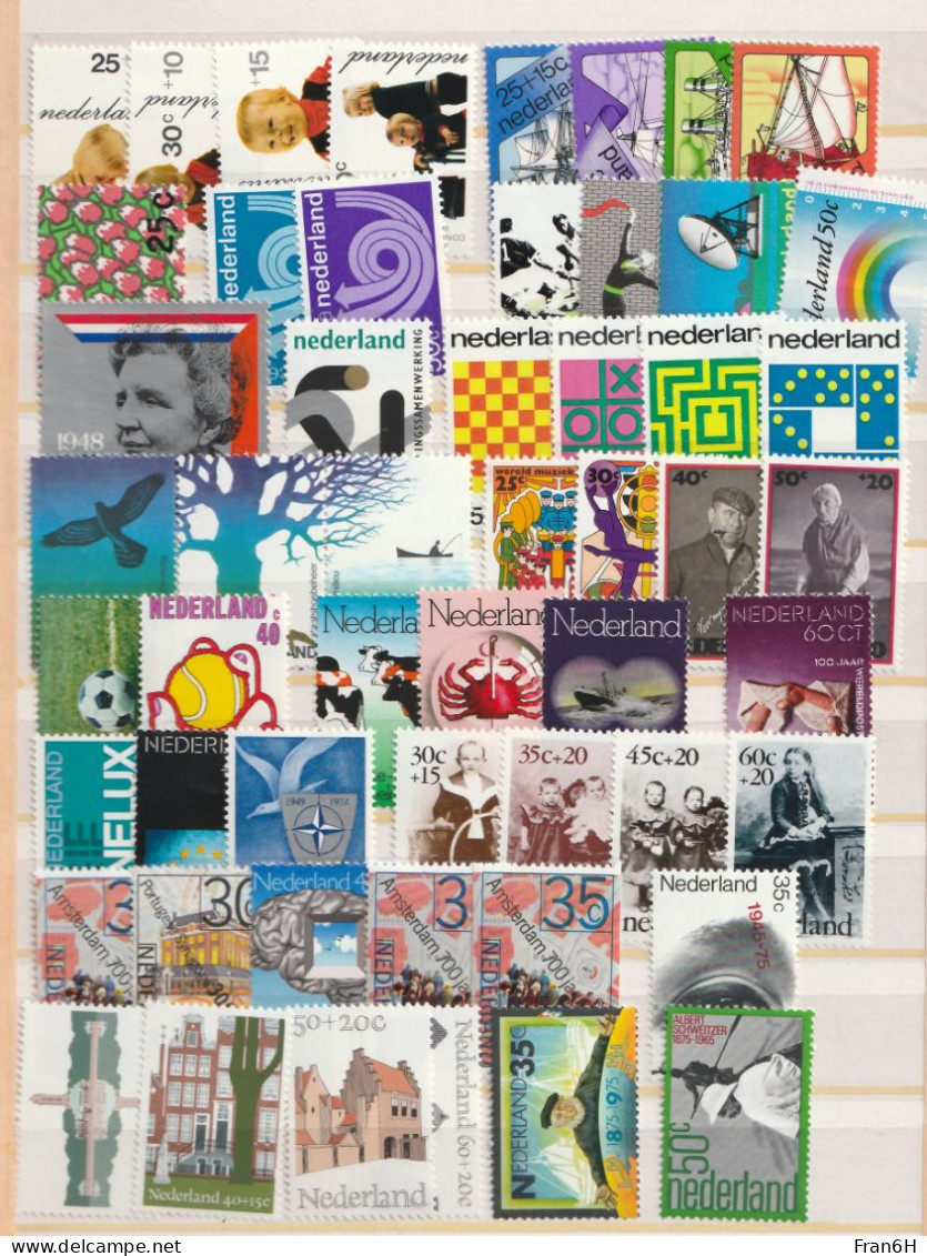 323 Timbres Neufs ** - MNH - Collections