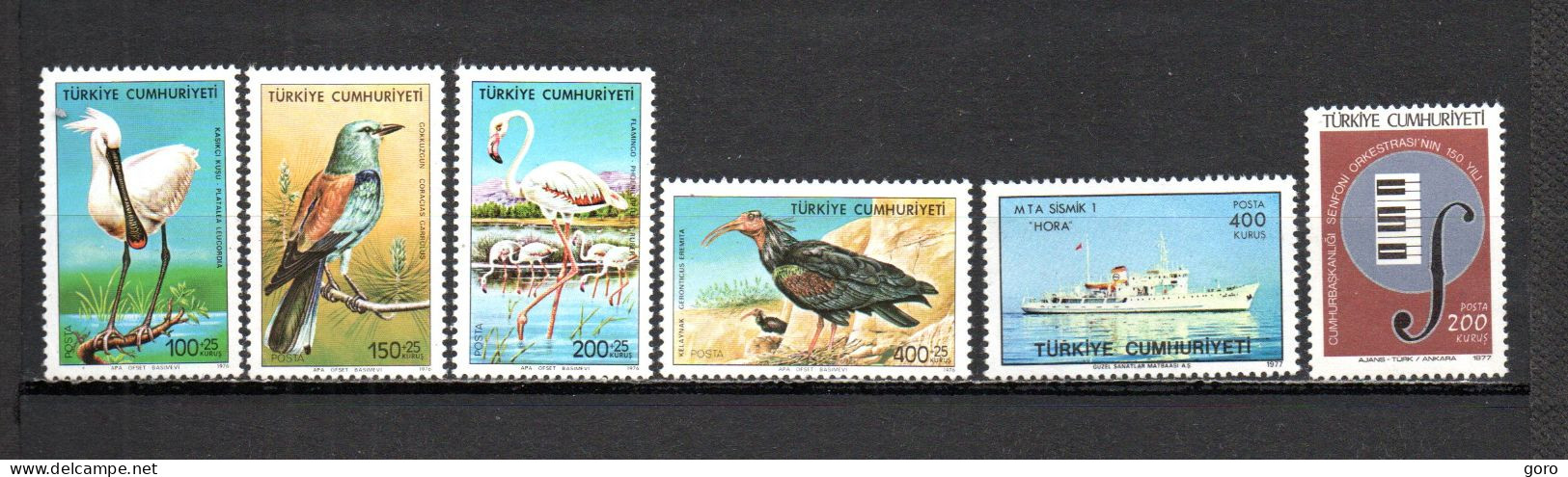 Turquía  1976-77  .-   Y&T  Nº   2176/2179-2180-2181   ** - Unused Stamps