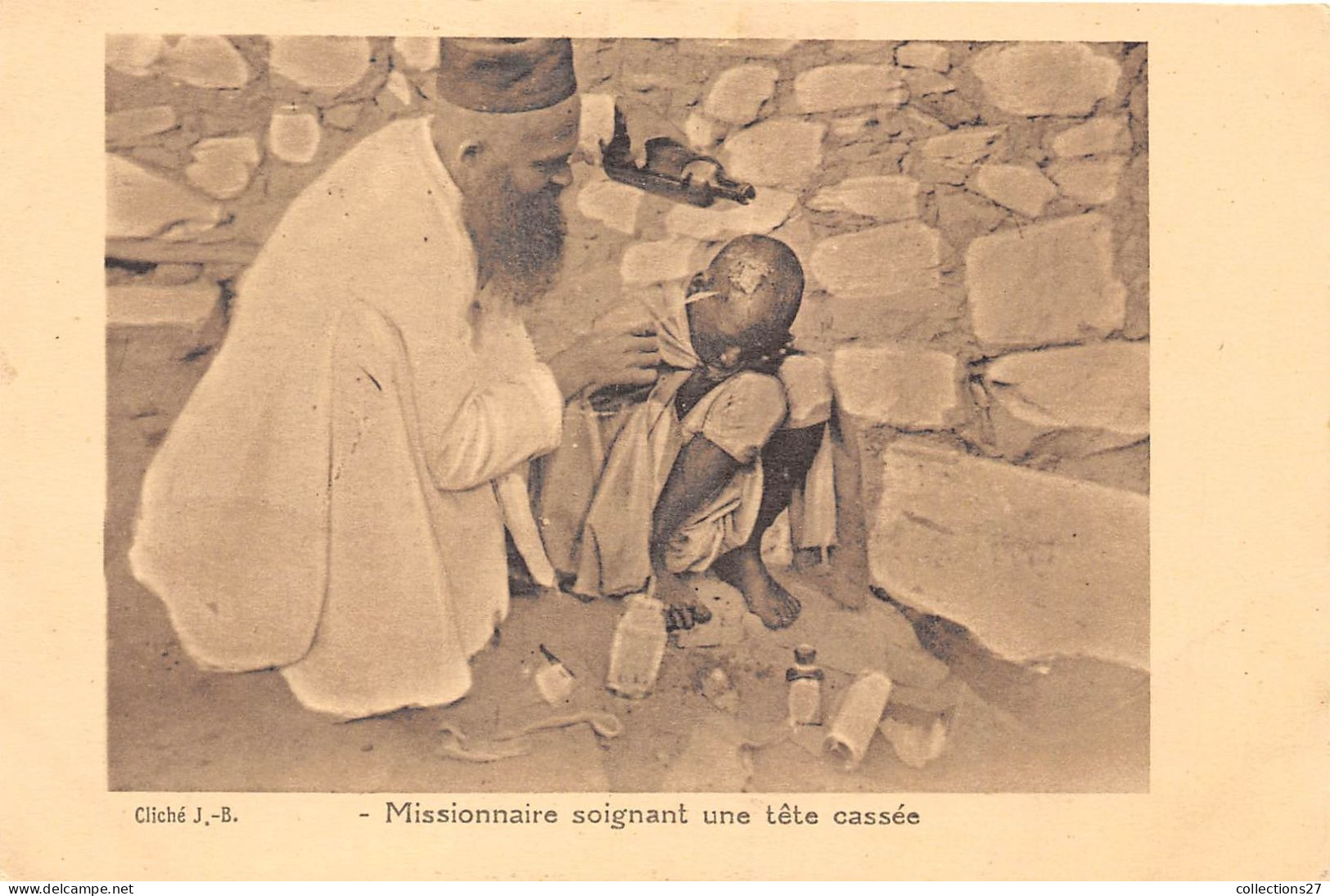 ETHIOPIE- MISSIONNAIRE SOIGNANT UNE TÊTE CASSEE - Ethiopië