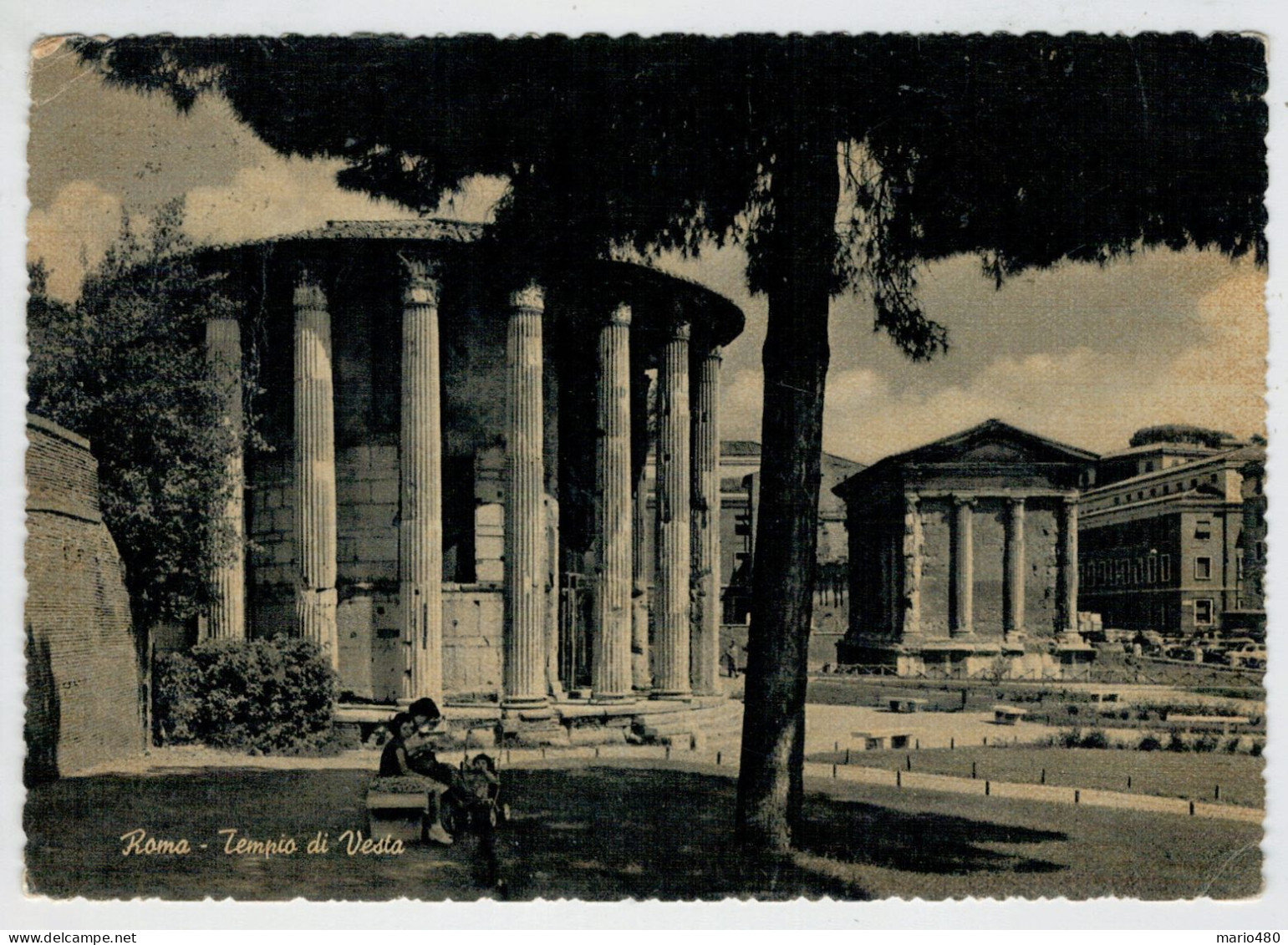 ROMA   TEMPIO   DI  VESTA          (VIAGGIATA) - Churches