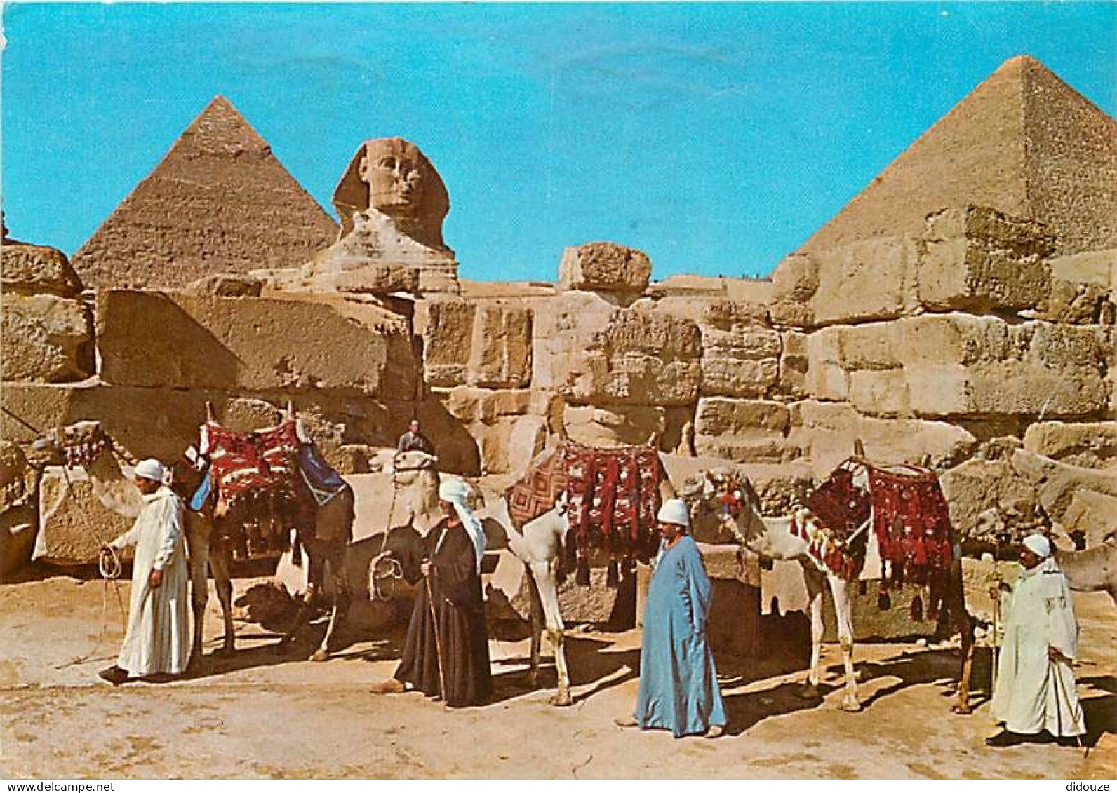 Egypte - Gizeh - Giza - The Great Sphinx And Keops Pyramid - Chamelier - Chameaux - Voir Timbre - CPM - Voir Scans Recto - Gizeh