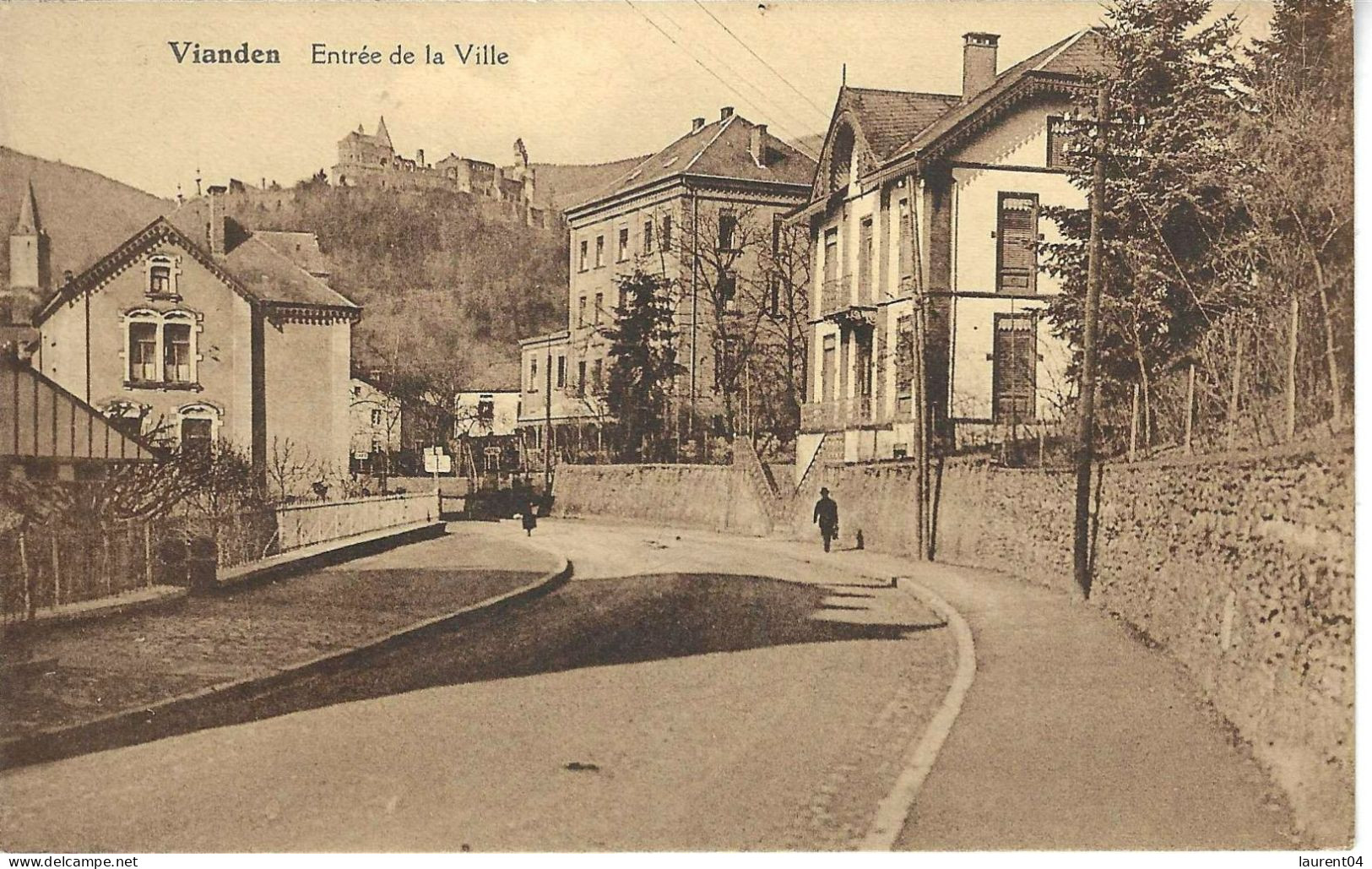 VIANDEN.  ENTREE DU VILLAGE.  ANIMATION. - Vianden