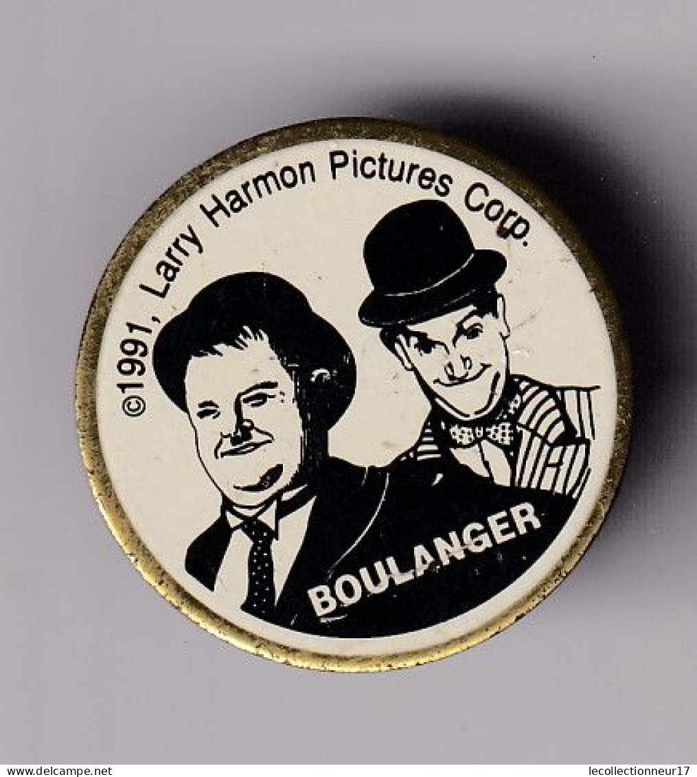 Pin's Cinéma1991 Larry Harmon Pictures Corp Laurel Et Hardy Boulanger Réf 8749 - Filmmanie