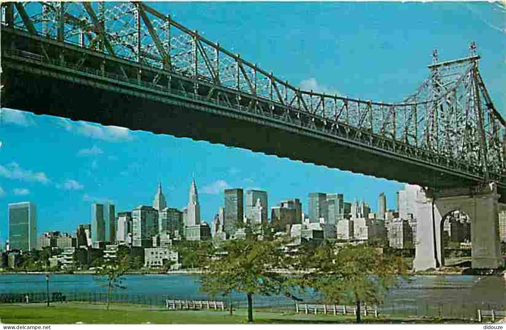 Etats Unis - New York - Midtown Manhattan And Queensborough Bridge - CPM - Voir Scans Recto-Verso - Manhattan