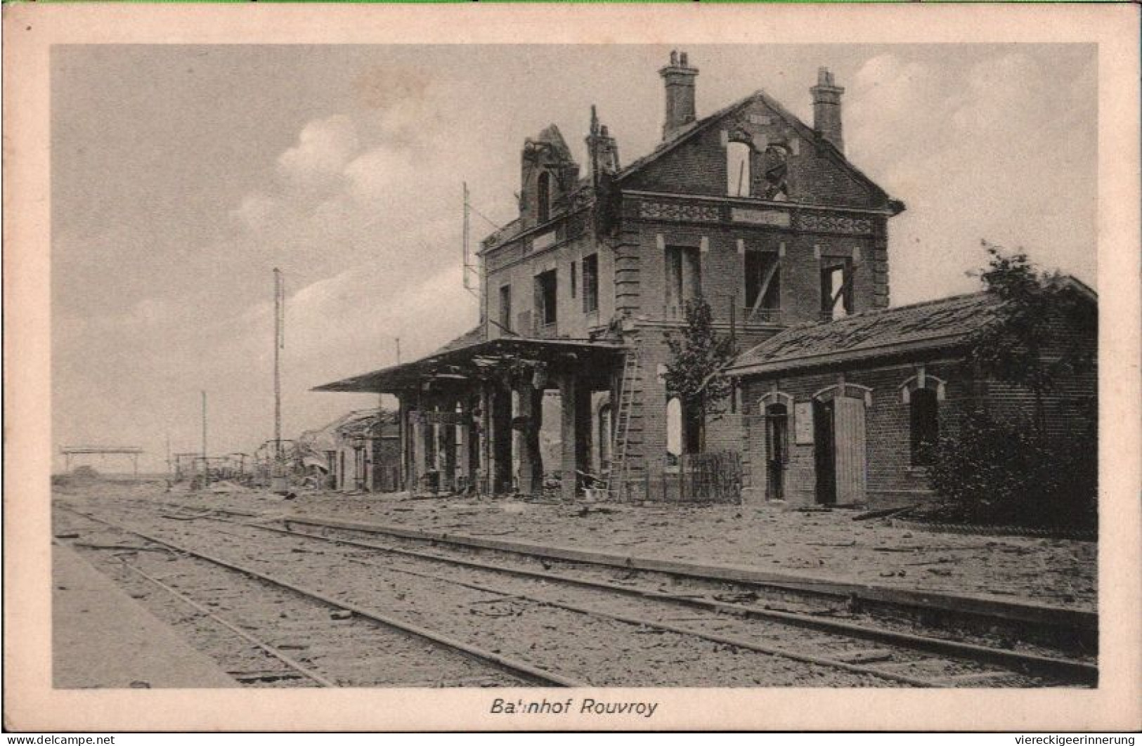 !  Cpa, Alte Ansichtskarte Bahnhof Rouvroy (Pas-de-Calais) , Gare - Stations Without Trains