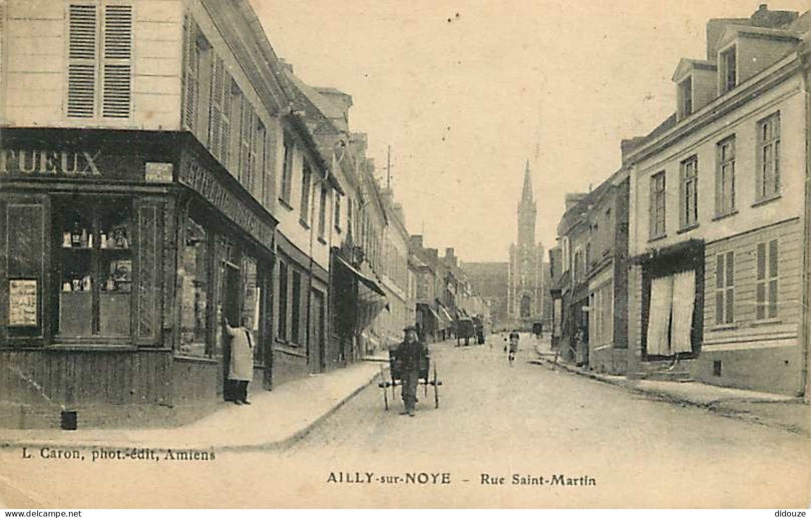 80 - Ailly Sur Noye - Rue Saint-Martin - Animée - Correspondance - Oblitération Ronde De 1929 - CPA - Voir Scans Recto-V - Ailly Sur Noye