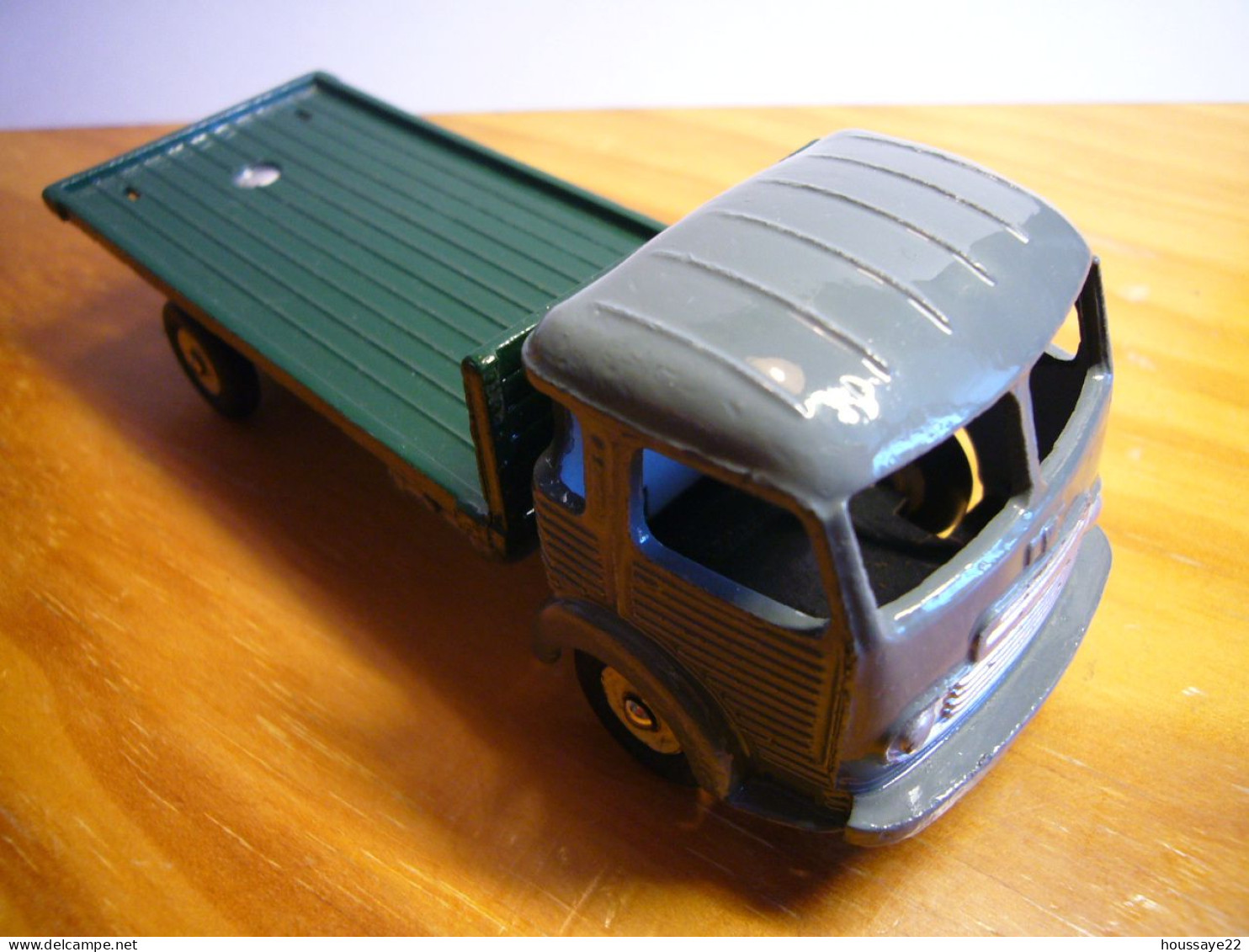 Dinky Toys - Simca Cargo Miroitier 33C (sans Chevalet Ni Glaces) - Dinky