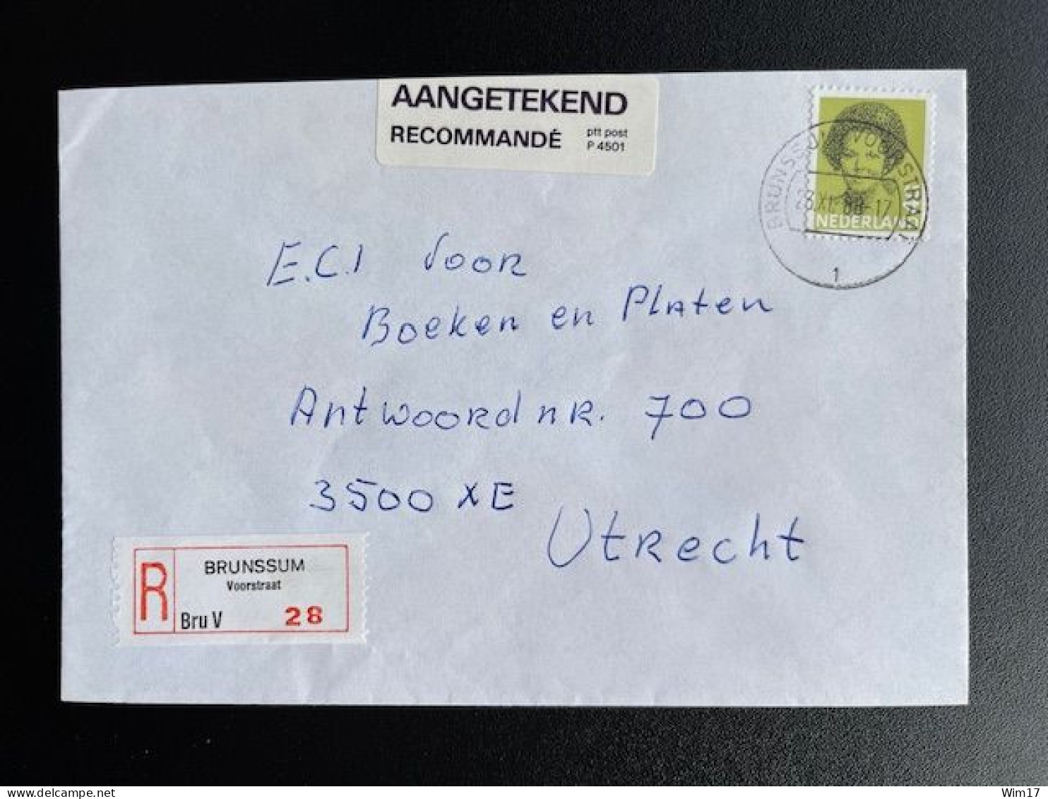 NETHERLANDS 1988 REGISTERED LETTER BRUNSSUM VOORSTRAAT TO UTRECHT 23-11-1988 NEDERLAND AANGETEKEND - Lettres & Documents