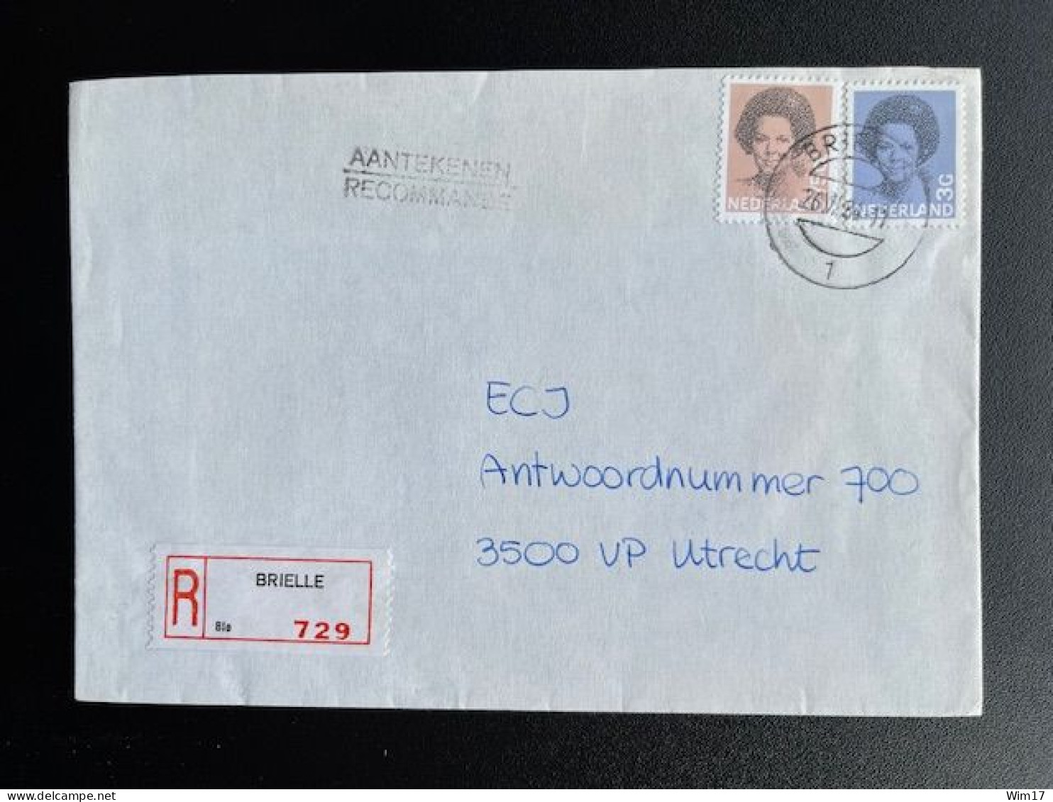 NETHERLANDS 1984 REGISTERED LETTER BRIELLE TO UTRECHT 26-06-1984 NEDERLAND AANGETEKEND - Storia Postale