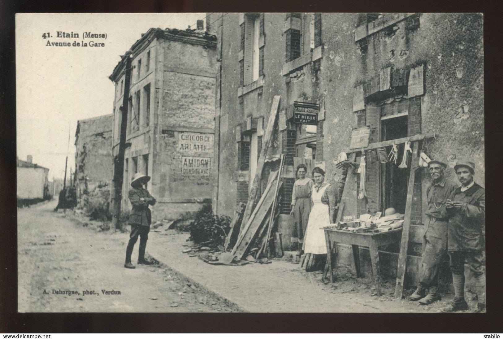 55 - ETAIN - AVENUE DE LA GARE - COMMERCE DANS LES RUINES - EDITEUR A. DEHORGNE - Etain