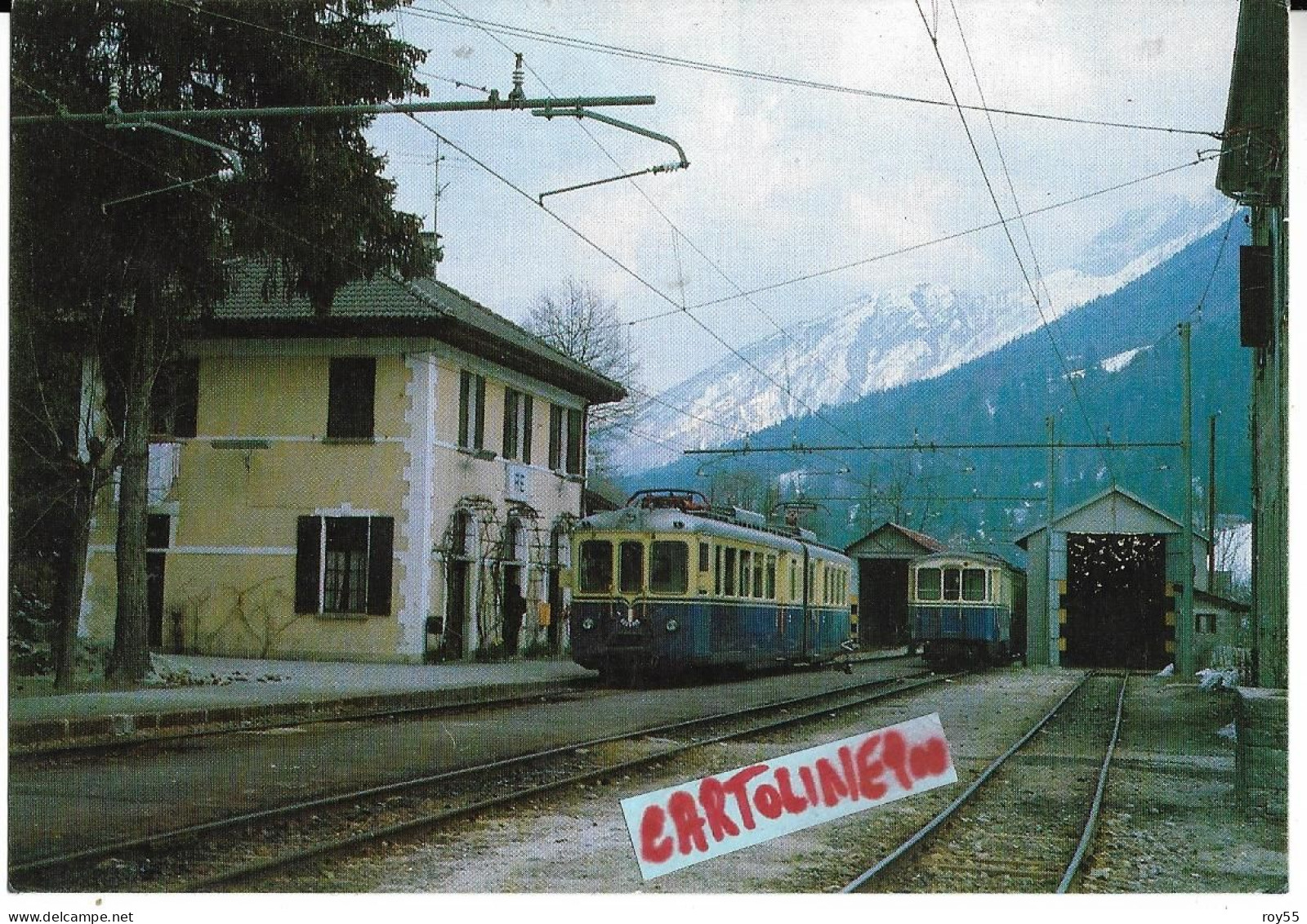 Piemonte Verbano Cusio Ossola Re Stazione Ferroviaria Veduta Treno In Sosta - Gares - Avec Trains