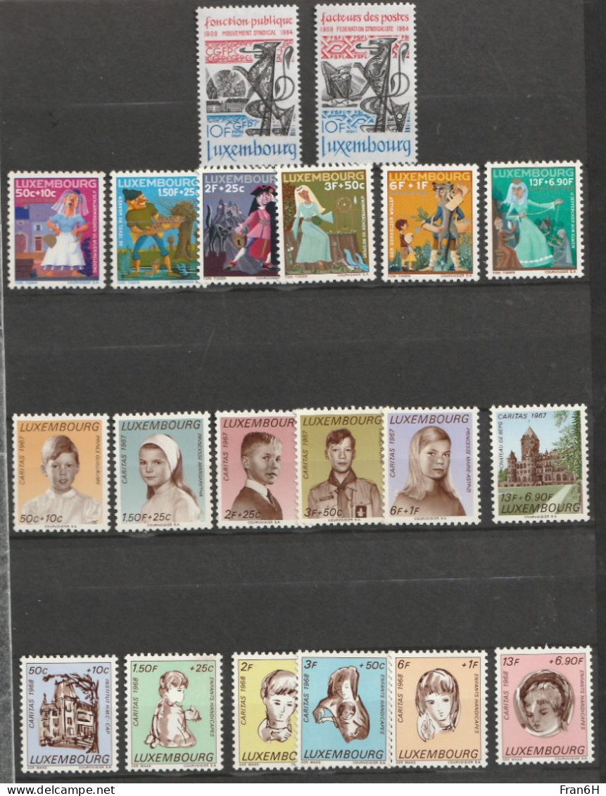 173 Timbres + 8 blocs Neufs ** - MNH