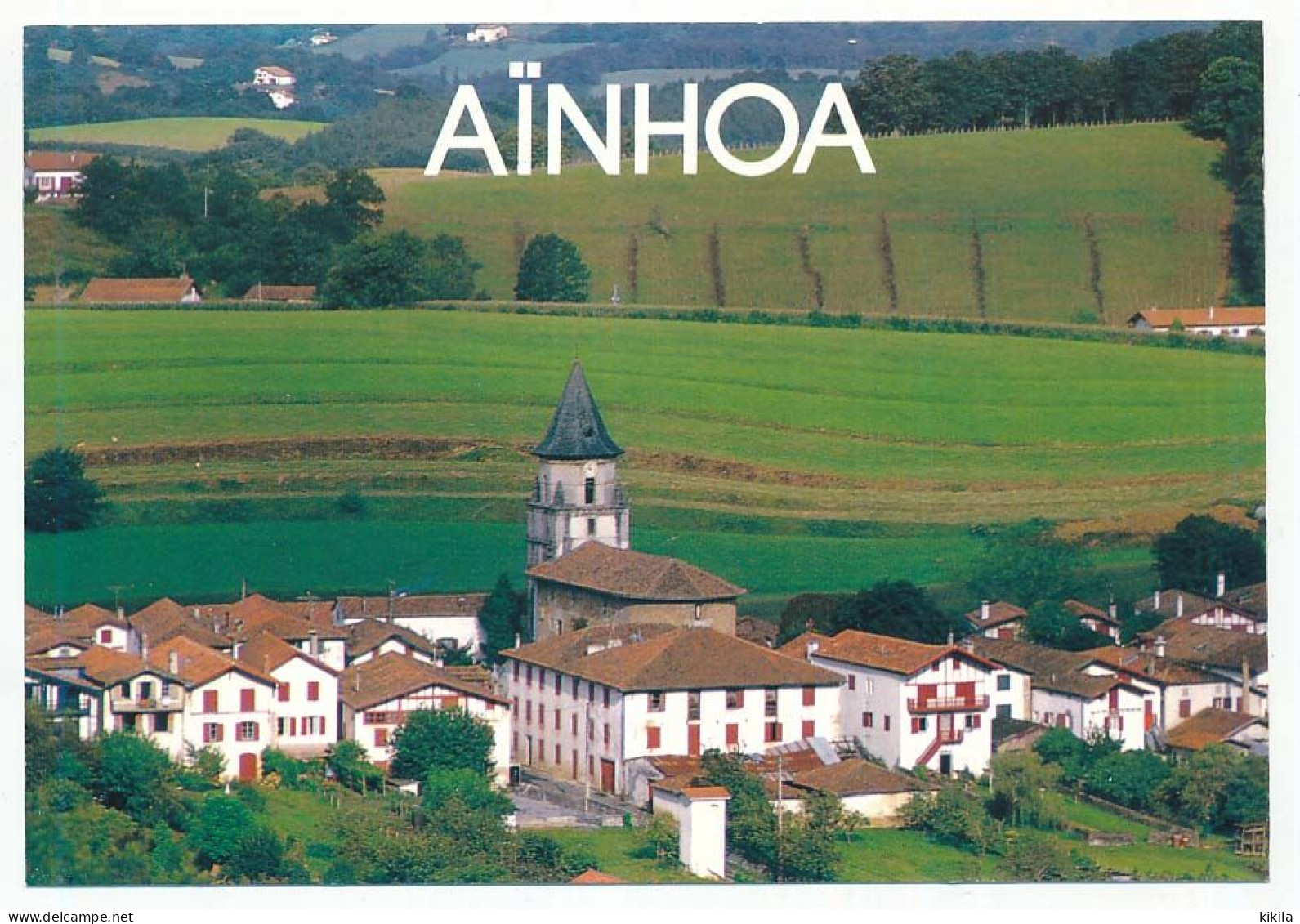 CPSM / CPM  10.5 X 15 Pyrénées Atlantique  AINHOA Pays Basque  Vue D'ensemble Autour De L'église - Ainhoa