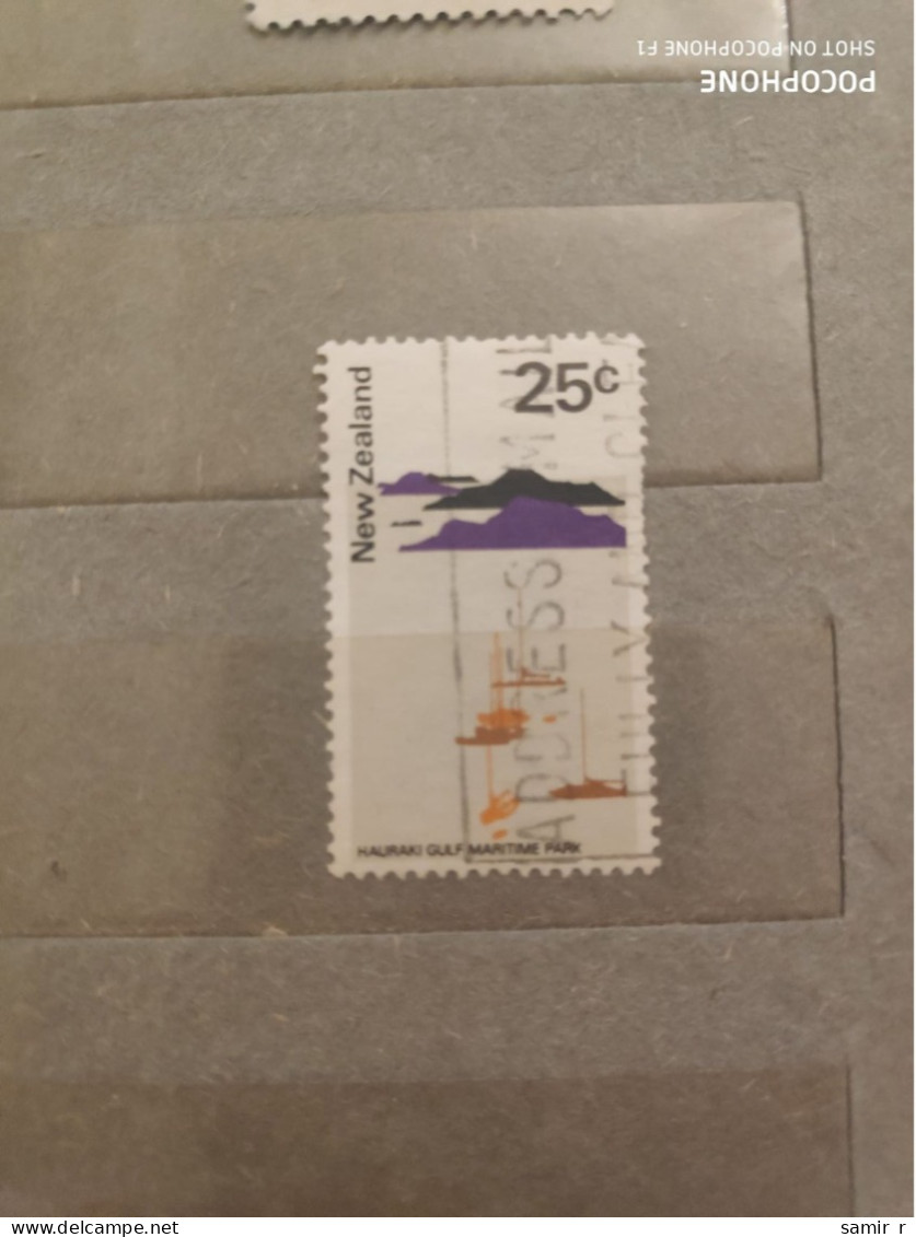 New Zealand	Park (F82) - Used Stamps